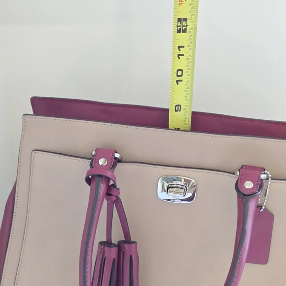 Coach Handbag Legacy Chelsea Tan/Red Classic Leather Tassel Boho Chic Satchel - Picture 16 of 16